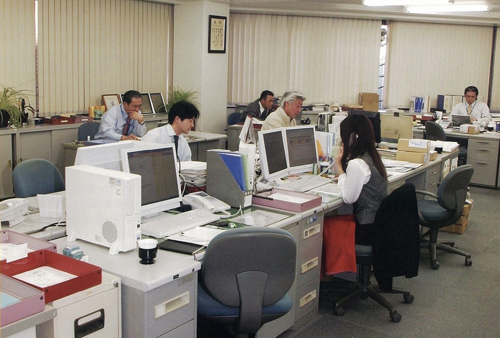 新基幹販売管理システムで提案型営業が可能に<br />
「自社業務に特化したシステムで、データ活用の幅が広がりました」