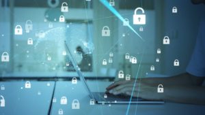 個人情報流出、Web改ざん。企業サイトを狙った不正アクセスの事例と対策をご紹介