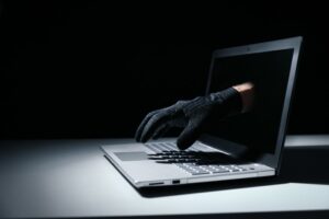 ゼロデイ攻撃とは？特徴と被害事例から学ぶセキュリティ対策