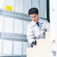 安全在庫とは？計算式やメリット、適正在庫や発注点との違い、取り入れる注意点について解説！