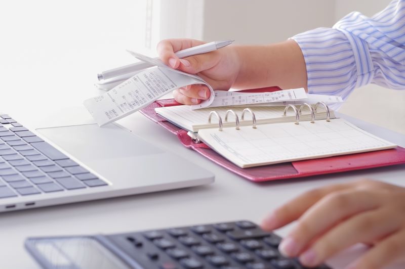 売掛金の勘定科目完全ガイド：仕訳・管理・回収までわかりやすく解説