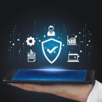 バックドアとは？パソコンのウィルス感染を防ぐセキュリティ対策