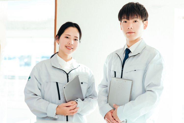 カタログ購買とは｜メリット・デメリットと活用のコツを解説